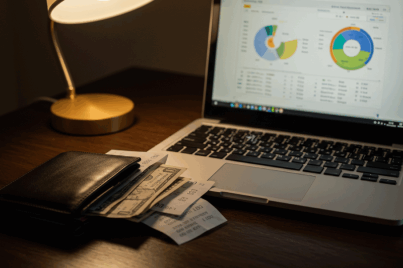 How I Saved $1000 on My Last Trip Using Simple Tricks